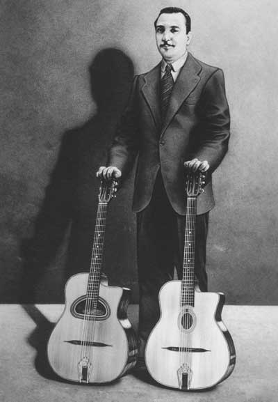 Django-Reinhardt-with-two-guitars